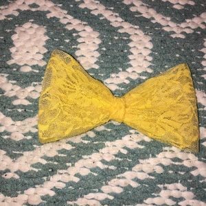 Yellow hair bow, clip in